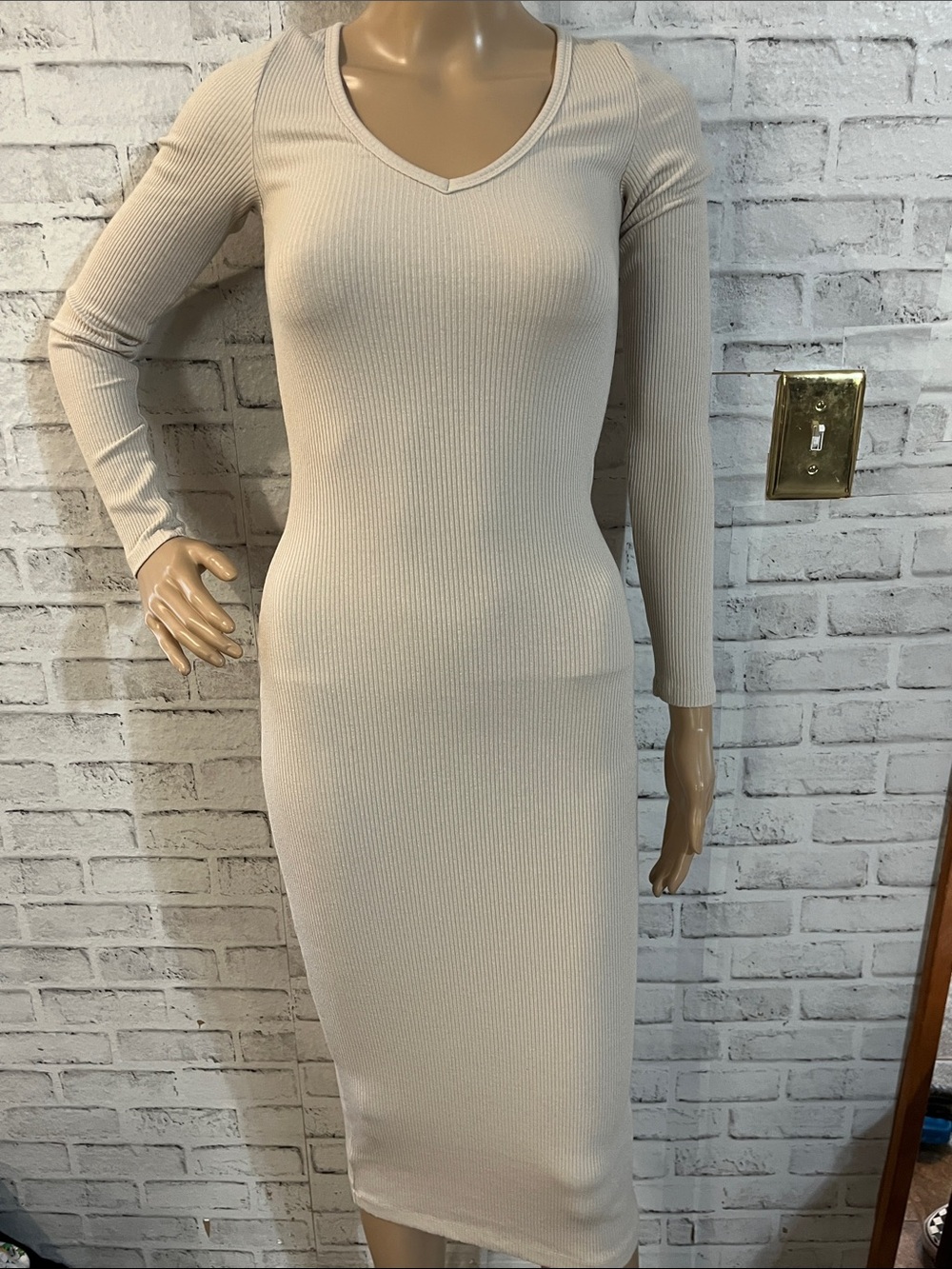 Naadam v neck long sleeve ribbed midi dress
